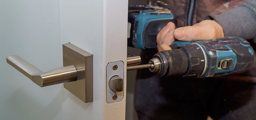 Broken Door Handle Lock Repair in Mountain View, California